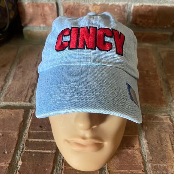 NWT Victoria's Secret PINK Cincy University of Cincinnati Bearcats Denim Hat - Picture 2 of 5